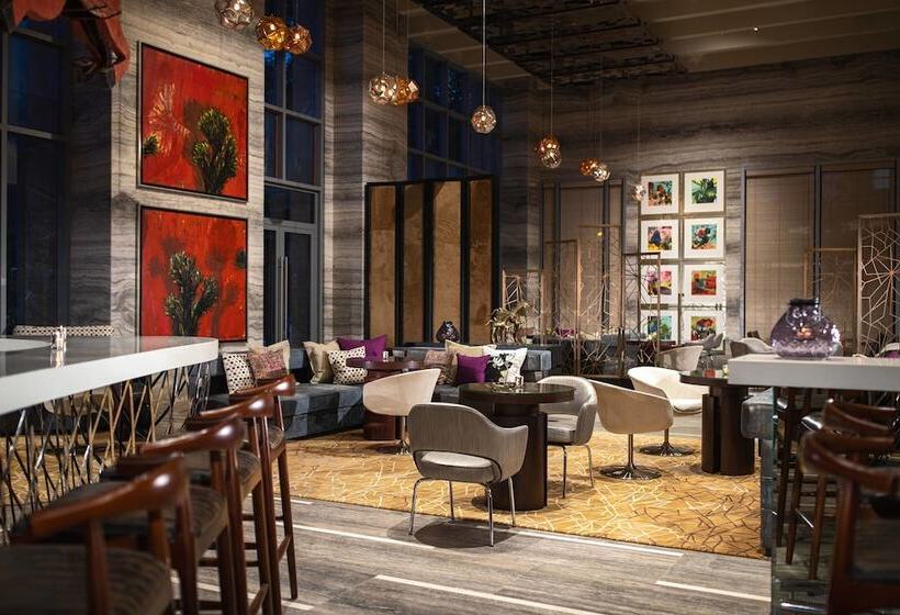 호텔 Renaissance Bengaluru Race Course