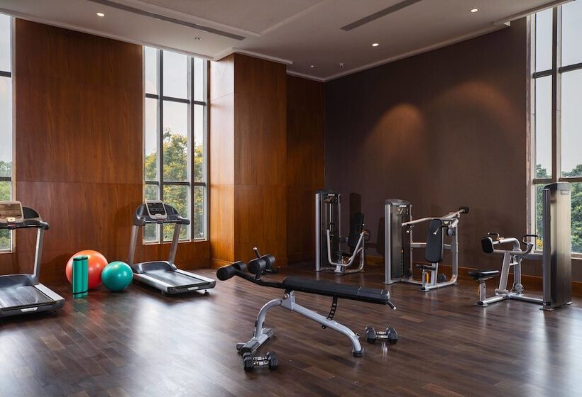 호텔 Renaissance Bengaluru Race Course