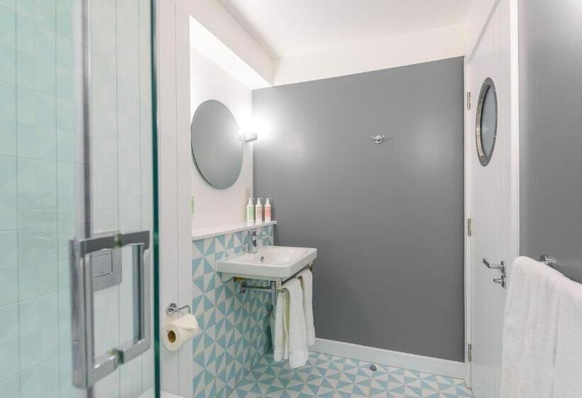 酒店 Room2 Southampton Hometel