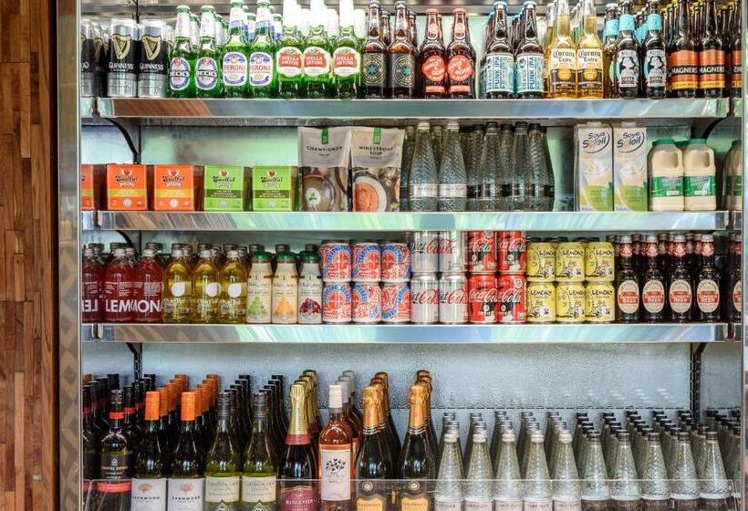 ホテル Room2 Southampton Hometel