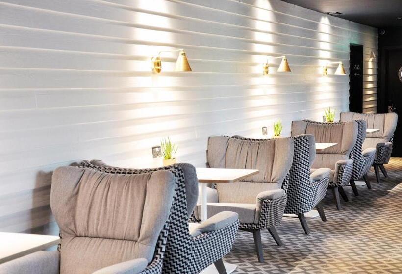 酒店 Room2 Southampton Hometel