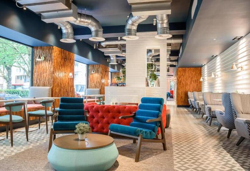 ホテル Room2 Southampton Hometel