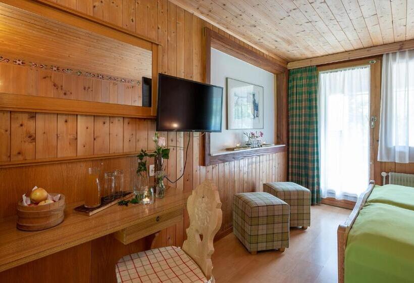 ホテル Salzano Basic Rooms Interlaken