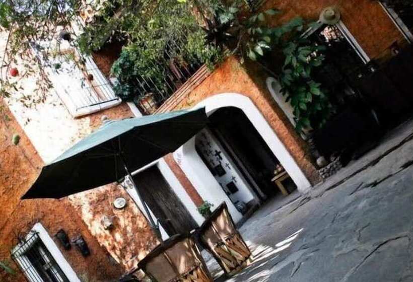 فندق Santo Santiago