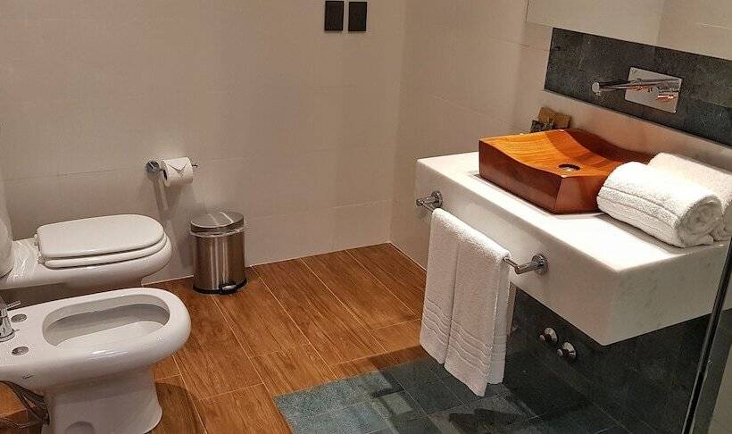 هتل Selvaje Lodge Iguazu