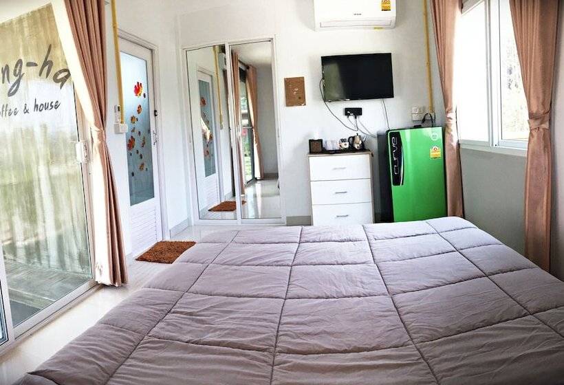 בית מלון כפרי Sing Ha Coffee & House