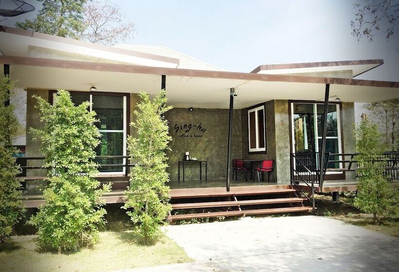 בית מלון כפרי Sing Ha Coffee & House