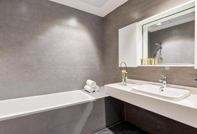 هتل Staybridge Suites   Doha Lusail, An Ihg