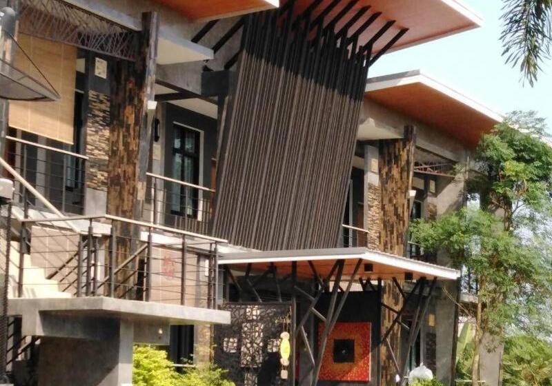 Отель The Lofthouse Sansai