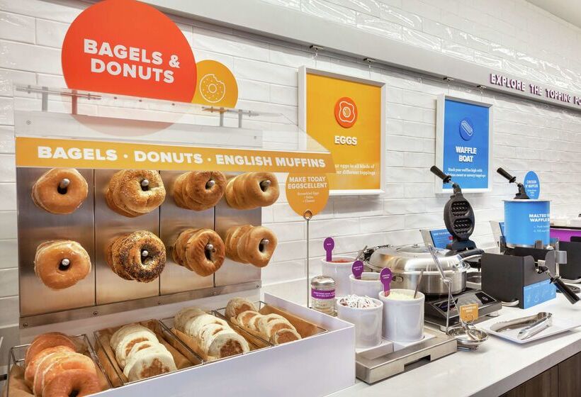 هتل Tru By Hilton Lake Charles