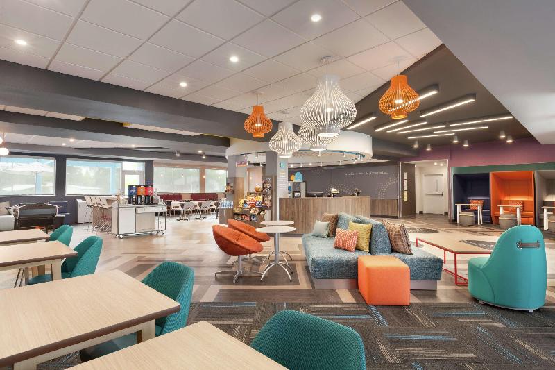 هتل Tru By Hilton Lake Charles