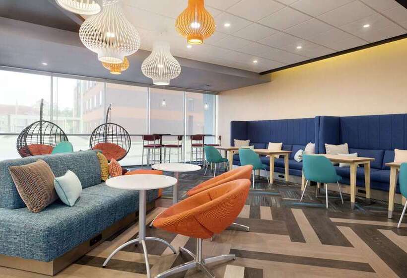 هتل Tru By Hilton Lake Charles