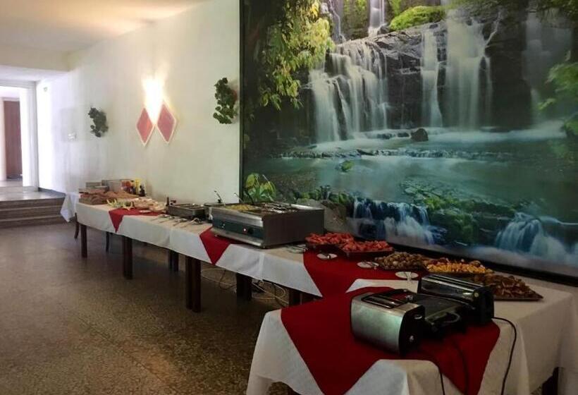 ホテル Zdravets Free Parking