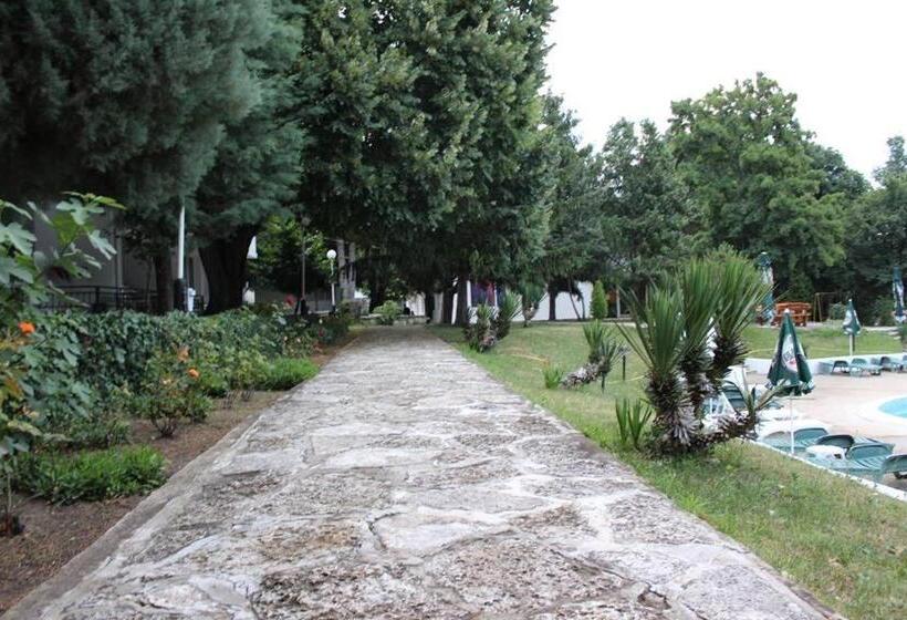 ホテル Zdravets Free Parking