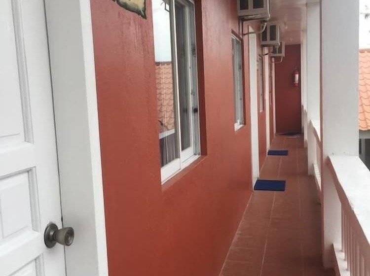 Malapascua Beach And Dive Resort