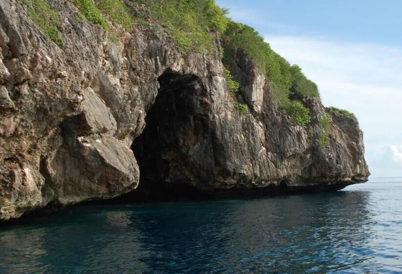 Malapascua Beach And Dive Resort