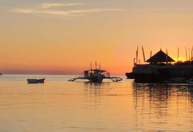 Malapascua Beach And Dive Resort
