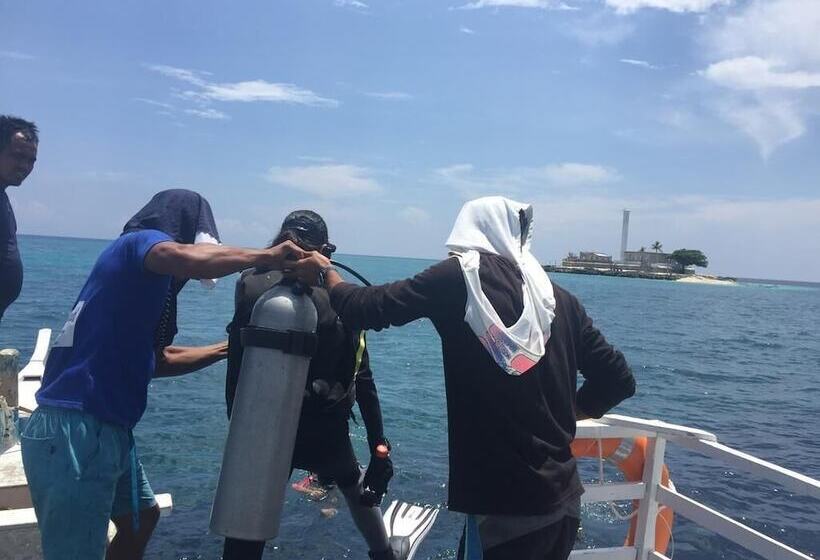 Malapascua Beach And Dive Resort