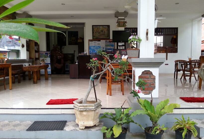 פנסיון Puri Mandhara Lovina