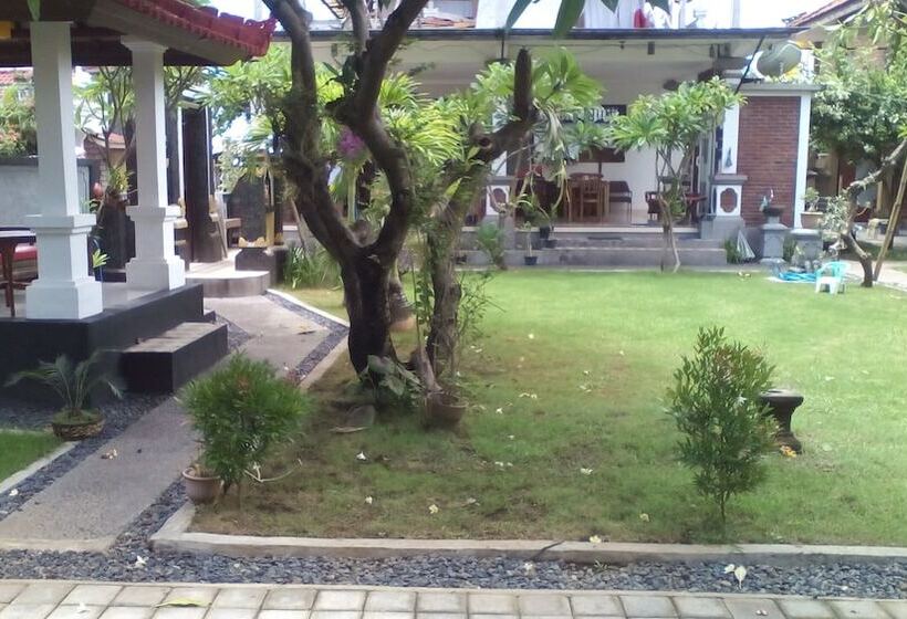 פנסיון Puri Mandhara Lovina