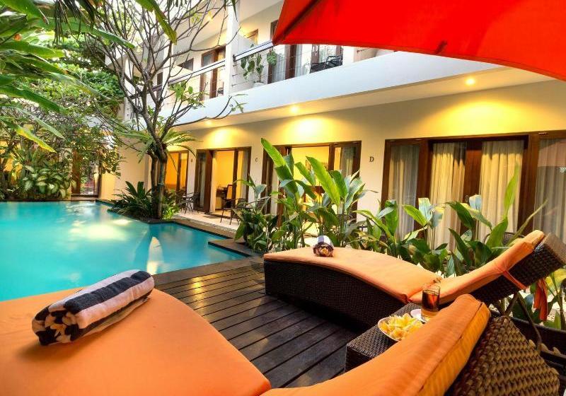 호텔 The Pavilion  Kuta