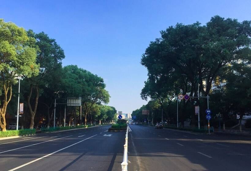 Vienna Hotel Guilin Qixing Road Branch