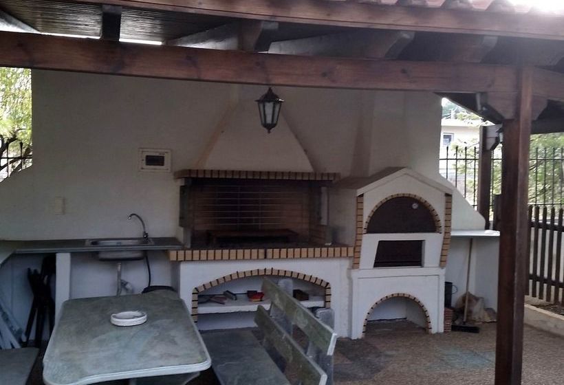 Villa Leonidas Near Athens Airport