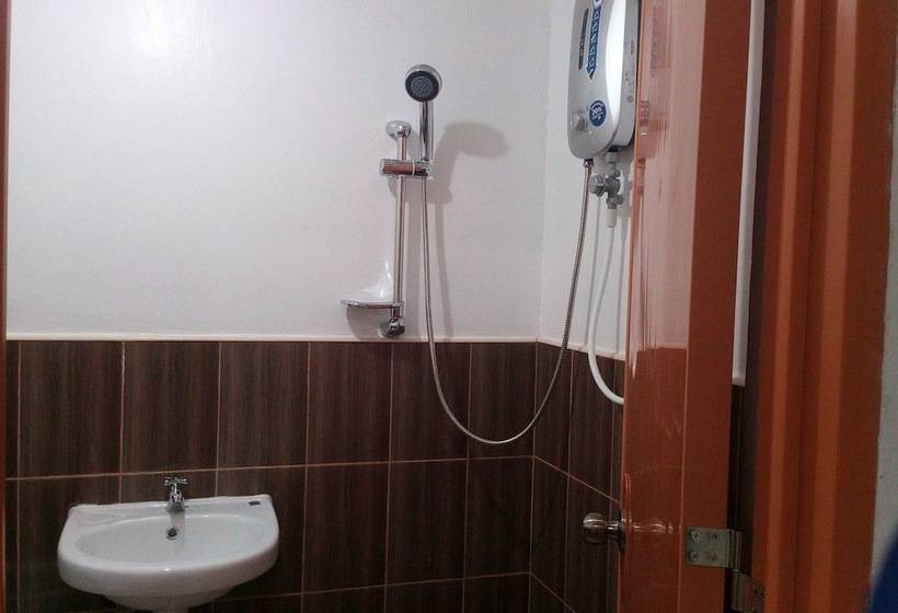 Emok S Guest House   Hostel