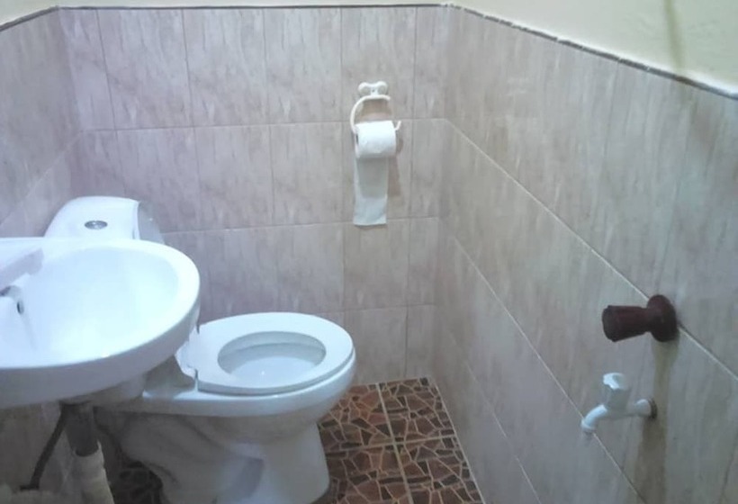 Emok S Guest House   Hostel