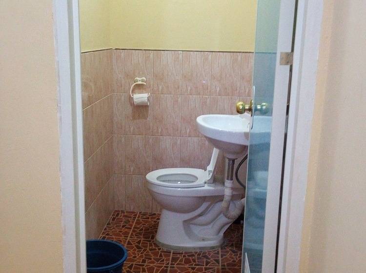 Emok S Guest House   Hostel