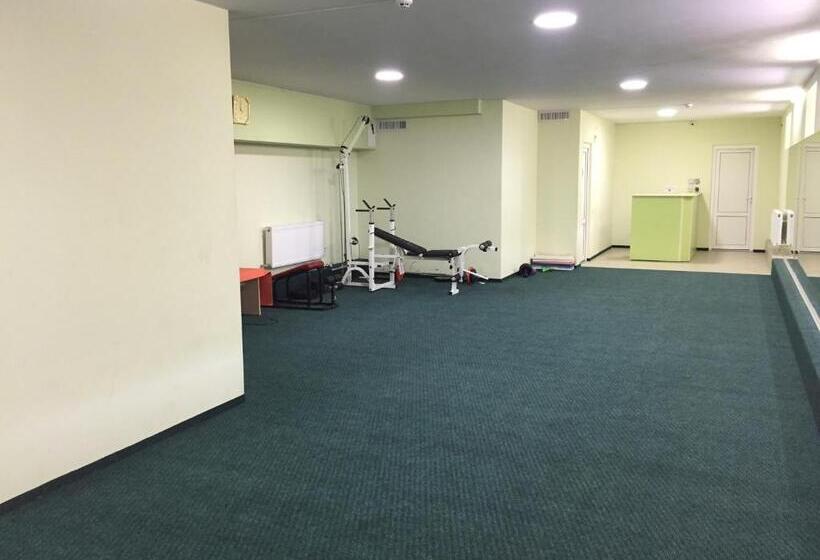 هاستل Karavella