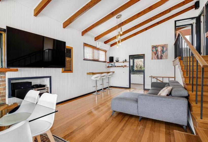 Beach Front Beauty   Ocean Front Views