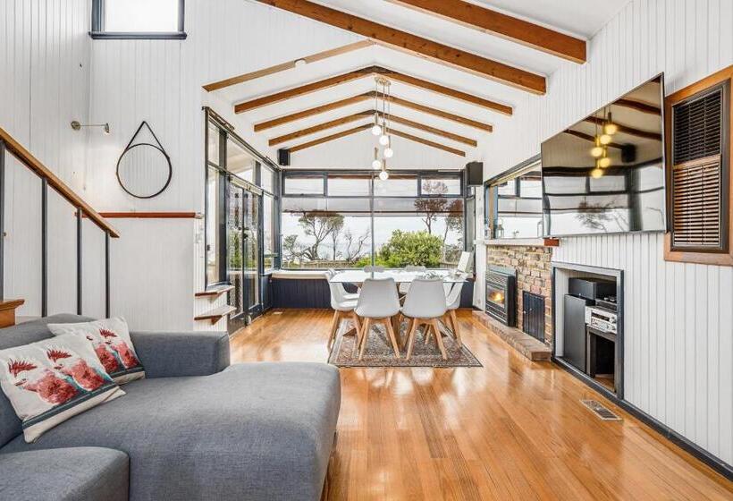 Beach Front Beauty   Ocean Front Views