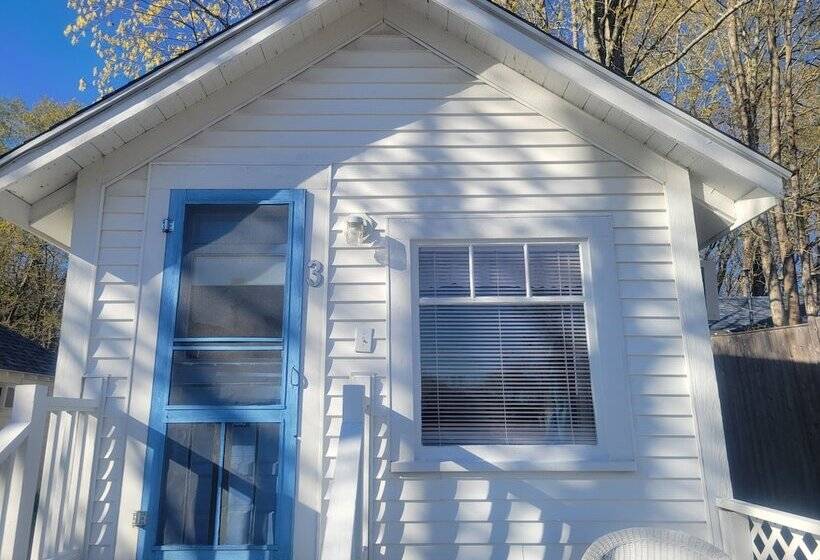 مبيت وإفطار 2 River Road Inn Cottages