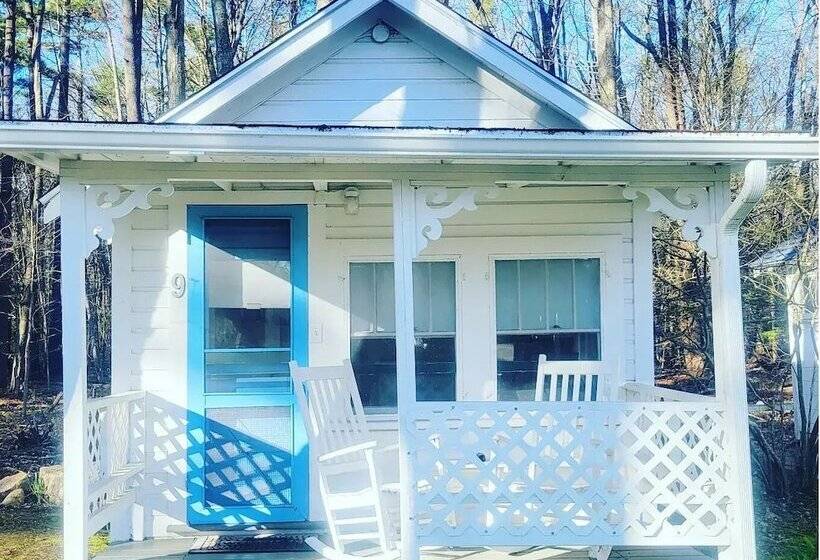 مبيت وإفطار 2 River Road Inn Cottages