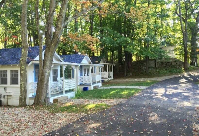 مبيت وإفطار 2 River Road Inn Cottages