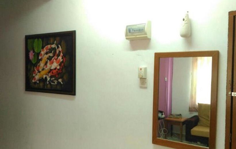 Bed and Breakfast Anggerik Residence