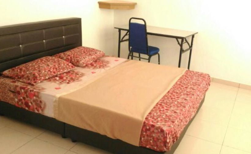 Bed and Breakfast Anggerik Residence