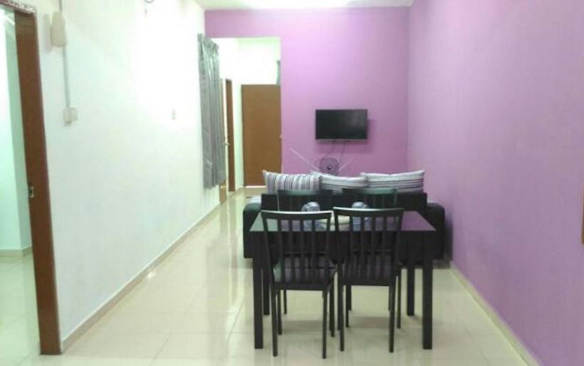 Bed and Breakfast Anggerik Residence