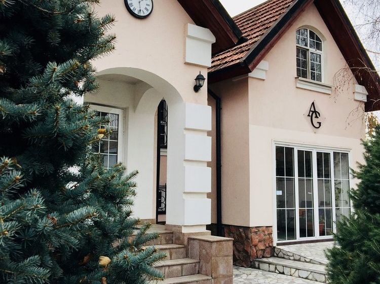 تختخواب و صبحانه Astoria Garden