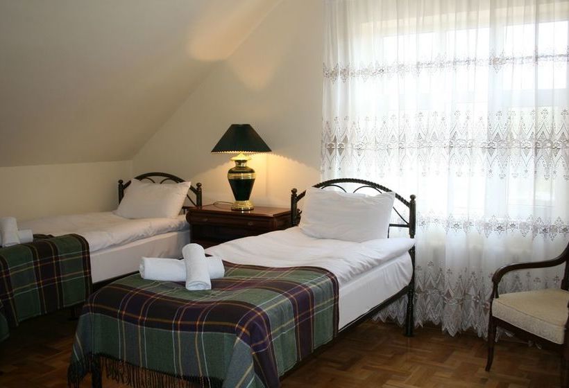 تختخواب و صبحانه Astoria Garden