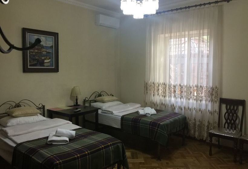 تختخواب و صبحانه Astoria Garden