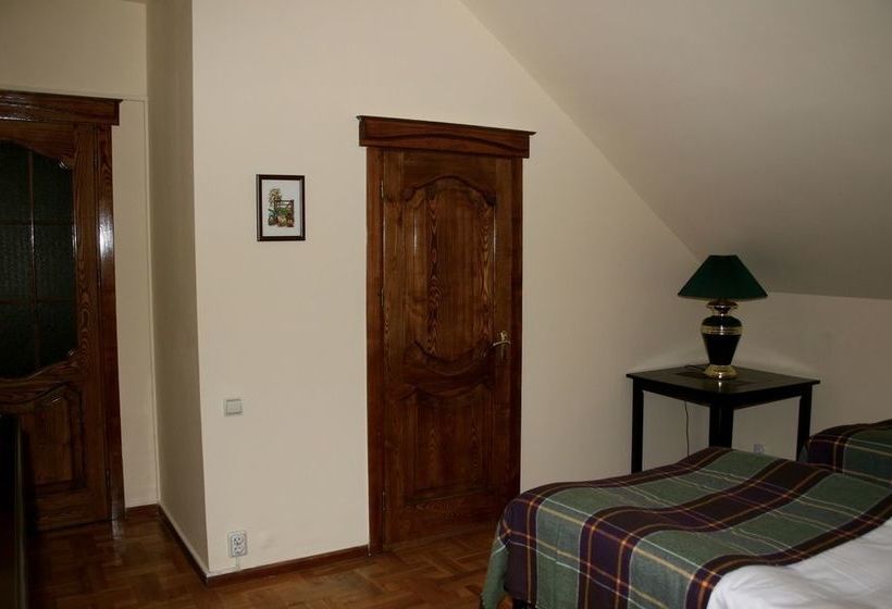 تختخواب و صبحانه Astoria Garden