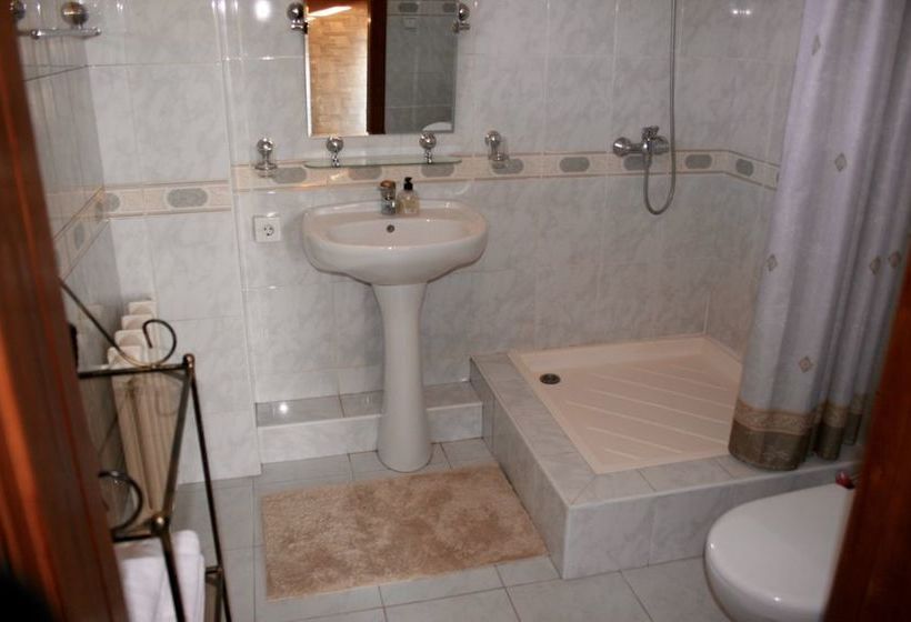 تختخواب و صبحانه Astoria Garden