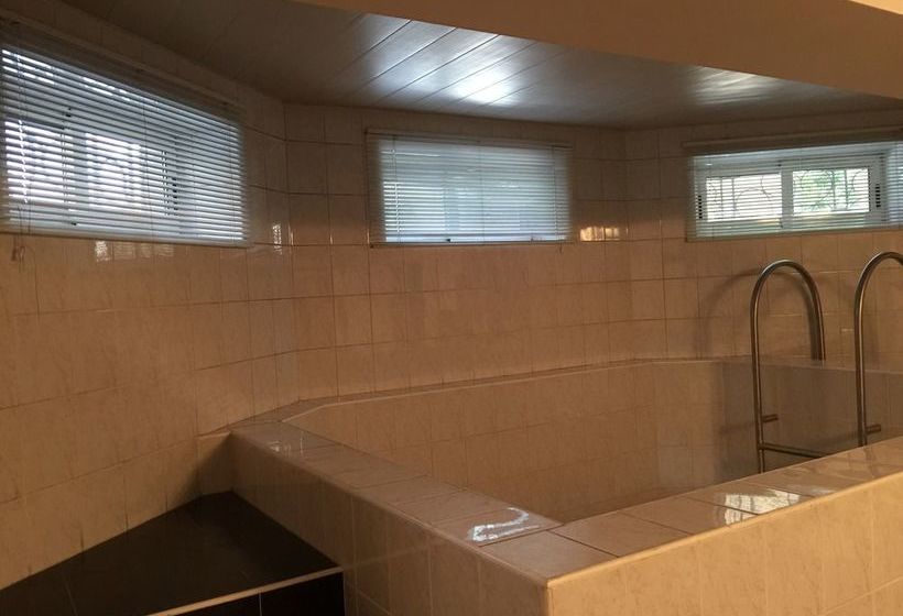 تختخواب و صبحانه Astoria Garden