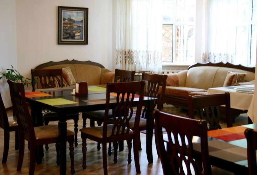 تختخواب و صبحانه Astoria Garden