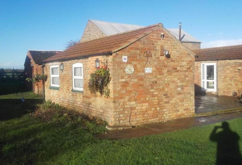 مبيت وإفطار Brampton Dales Farm