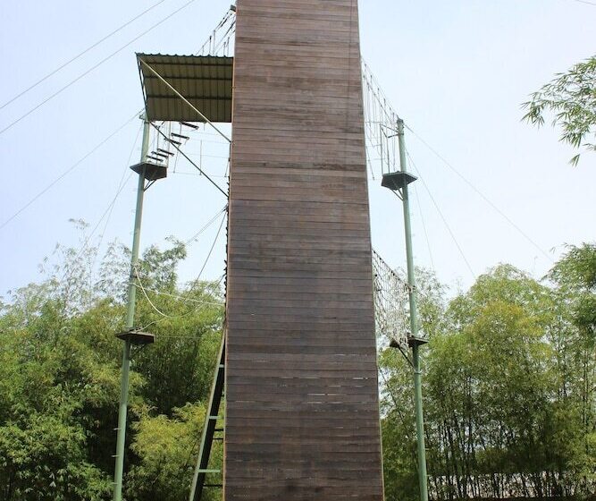 مبيت وإفطار Kiulu Riverside Chalet