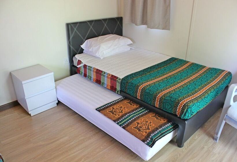 مبيت وإفطار Kiulu Riverside Chalet