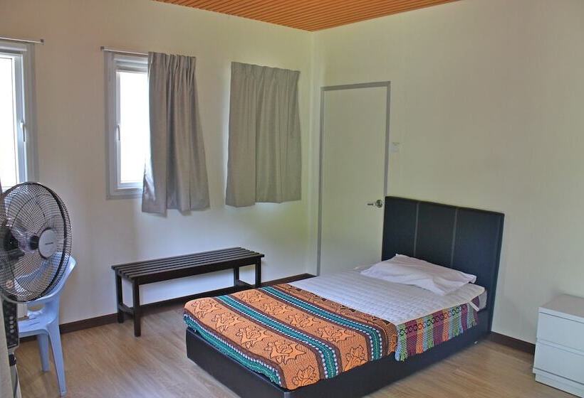 צימר Kiulu Riverside Chalet